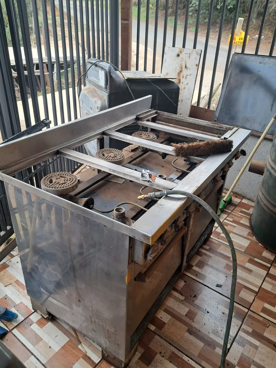 Reparación de cocina industrial a gas